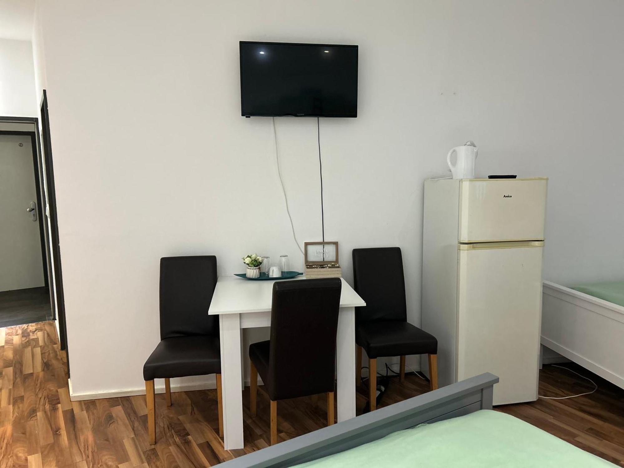 Pension Baku Fürth Exteriör bild