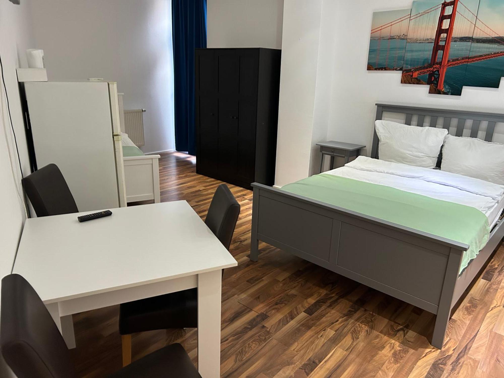 Pension Baku Fürth Exteriör bild